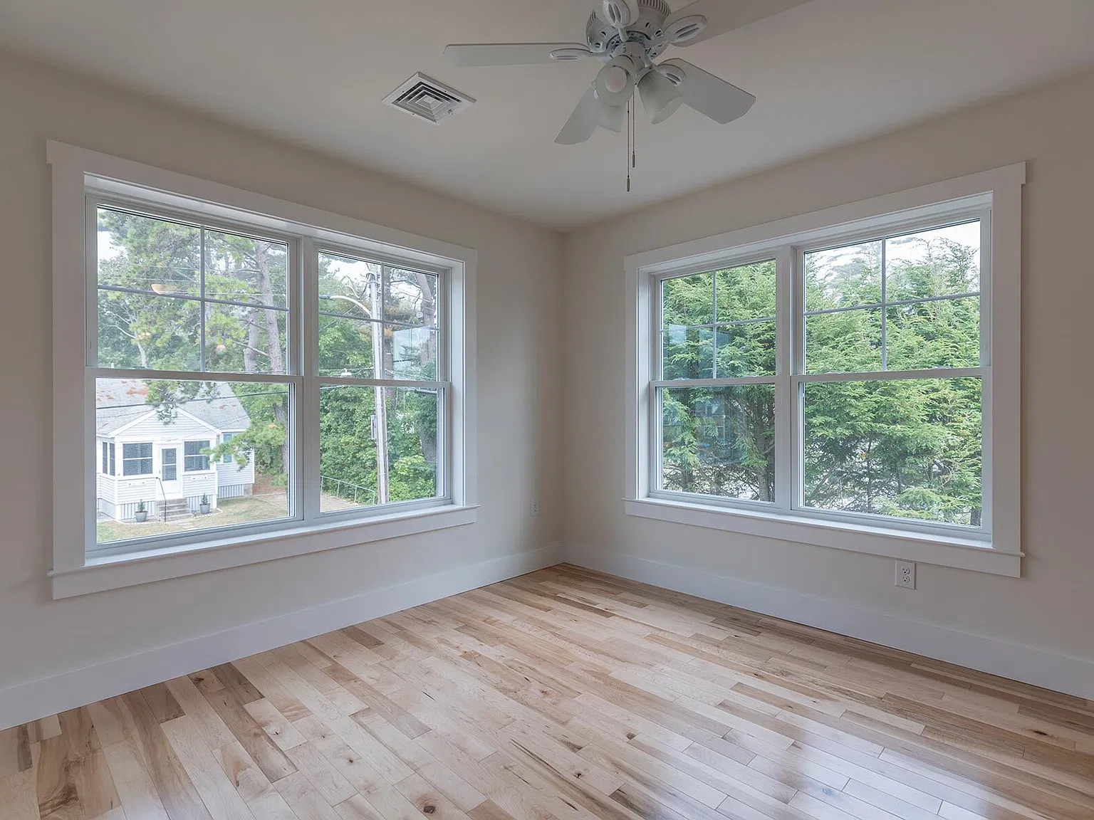 2 bed, 850 sqft, $2,300 — Photo 3