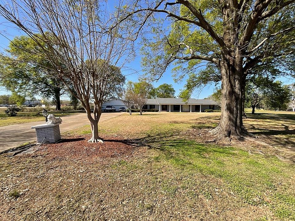 1st image of 1100 Cloverdale Dr
