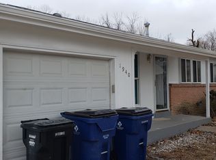 1940 Avon Ct, Florissant, MO 63033
