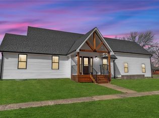 402 S Water St, Gallatin, MO 64640