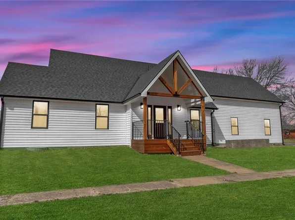 402 S Water St, Gallatin, MO 64640