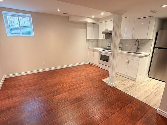 4th image of 105 Chatfield Dr