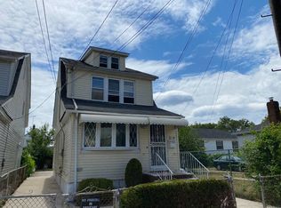13739 249th St, Rosedale, NY 11422