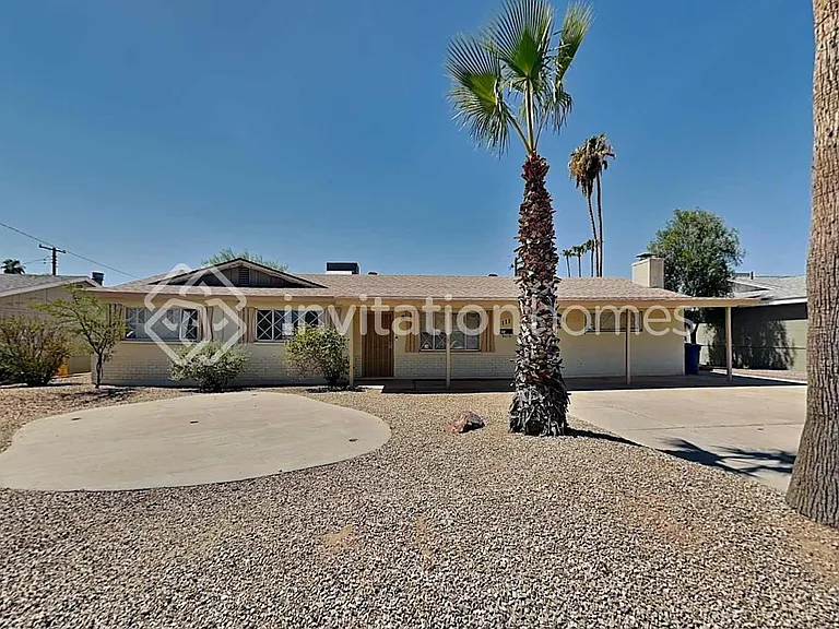 111 E McKinley St — Photo 1
