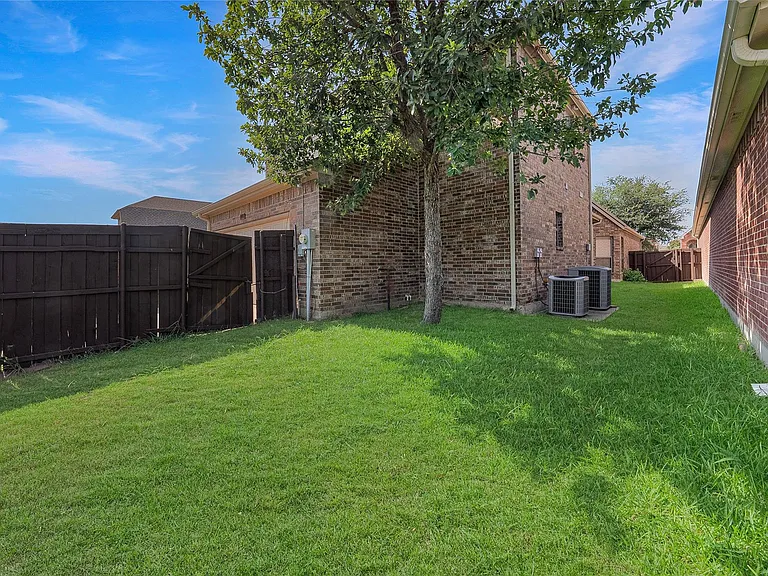 1411 Snowberry Dr — Photo 29