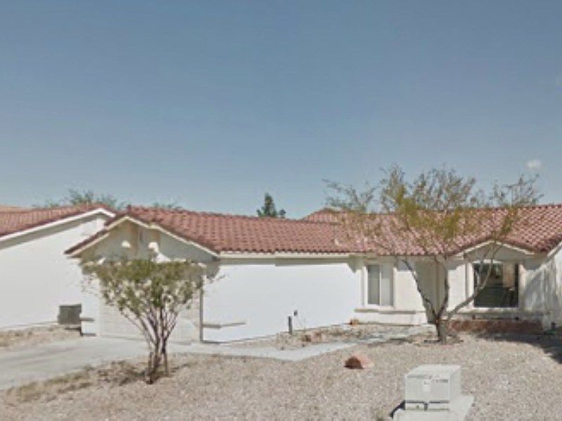2nd image of 3114 Honeysuckle Ave