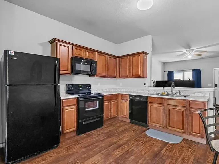 824 NW 68th Ave — Photo 16