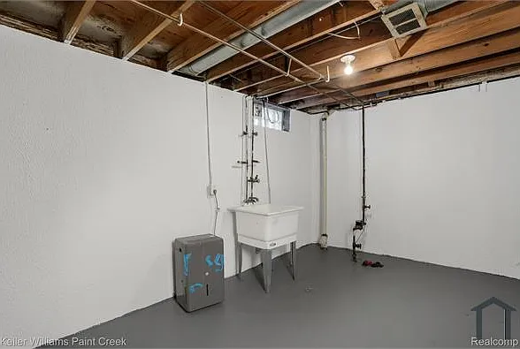 8278 Chalmers Ave — Photo 13
