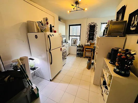 Rented by Bond New York | media 3