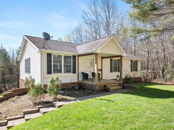 952 Dusty Rock Rd NW, Riner, VA 24149