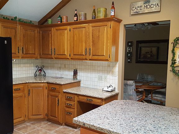 5th image of 1210 Laport Dr