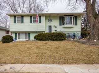 200 33rd Ave, Marion, IA 52302