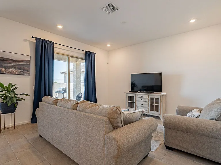 12442 N Appling Ave — Photo 6
