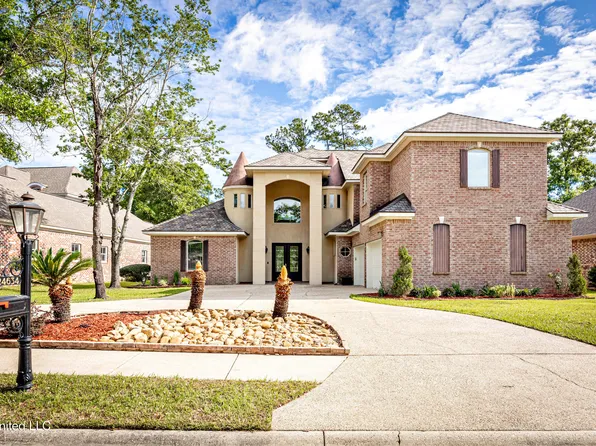 24634 Oak Island Dr, Pass Christian, MS 39571