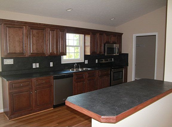 5th image of 5249 Prince Edward Hwy