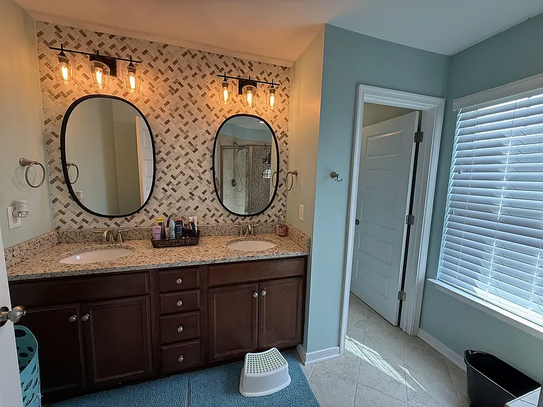 8049 Ellendale Dr #1 — Photo 10