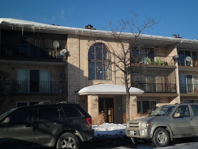 1st image of 6154 W 63rd St Unit 2W