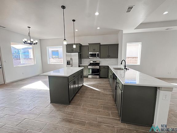 3rd image of 1003 Pima Dr