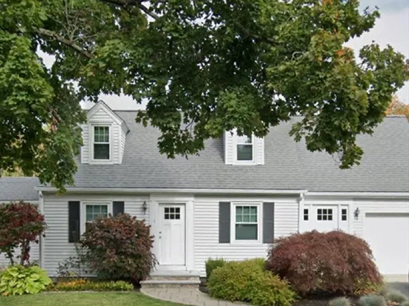 3 Hubbard St, Canton, MA 02021