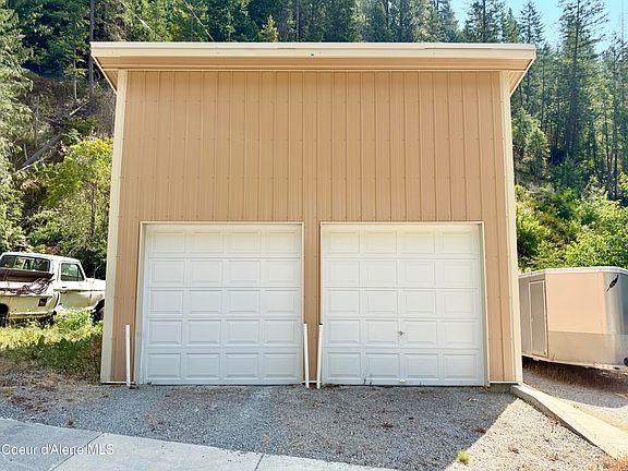 3rd image of 386 2nd St