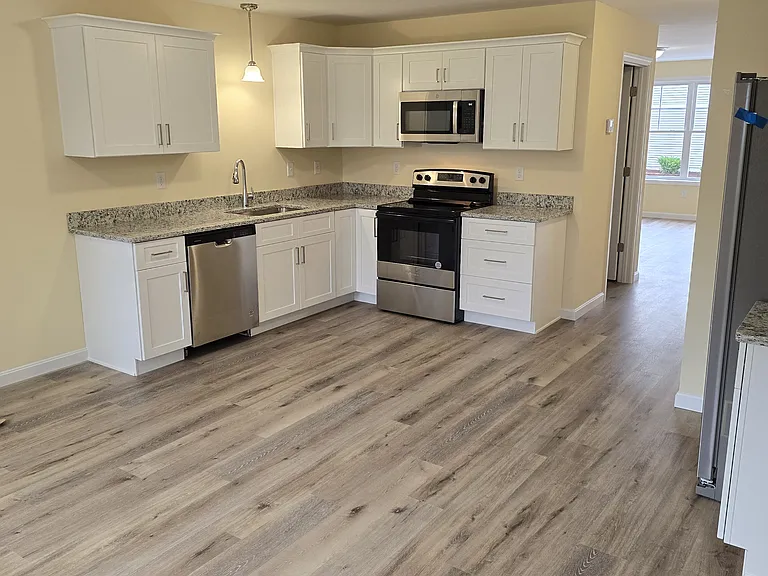 2-5 Megway Ct — Photo 24
