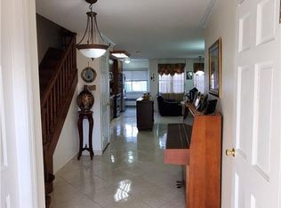 164-45 73rd Ave, Fresh Meadows, NY 11365