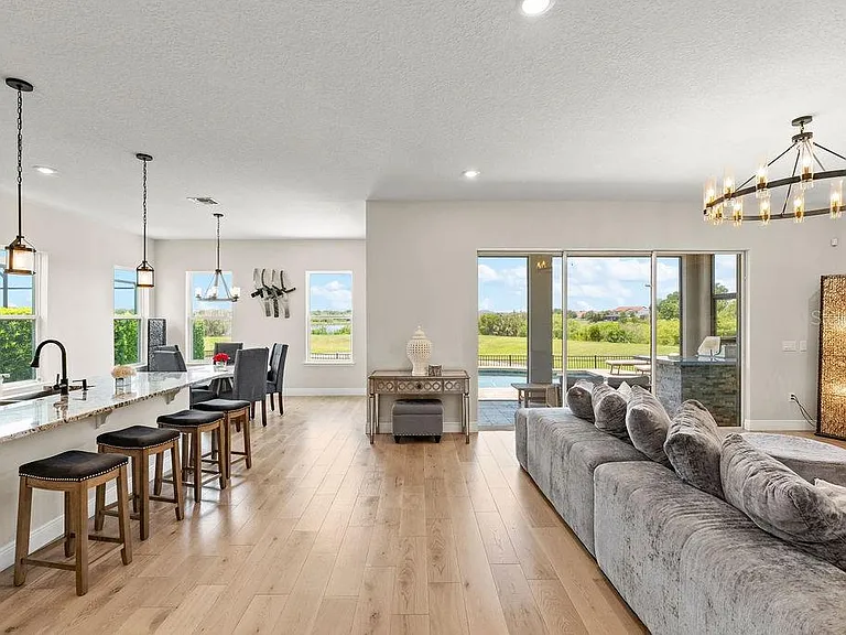 9586 Meadow Hunt Way — Photo 10