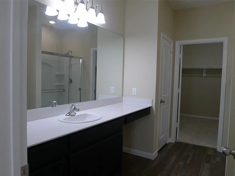 1025 Blue Beech Ln — Photo 9