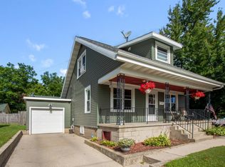 902 S 22nd St, Manitowoc, WI 54220