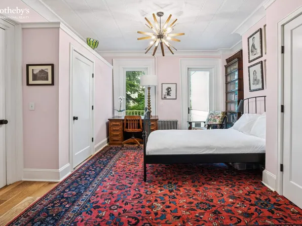 361 Dean Street image 14 of 17