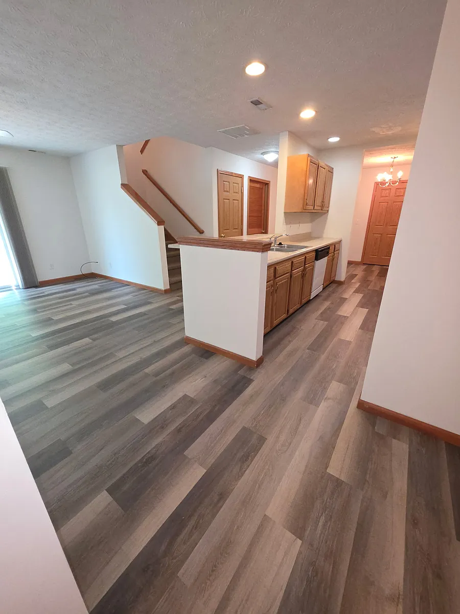 Building Photo - 1052 Cumberland Ave