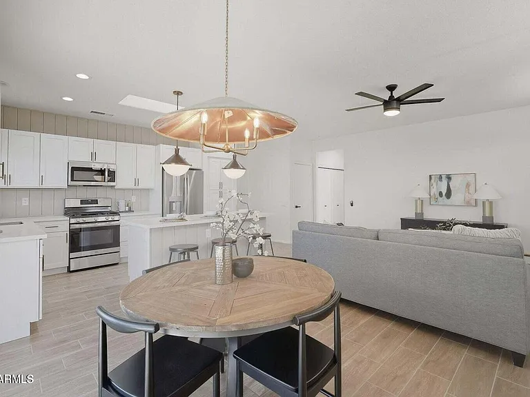 22408 N Las Vegas Dr — Photo 32