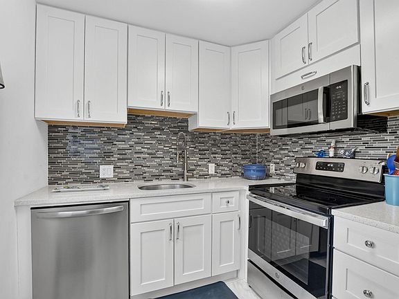 4th image of 150 Mansfield D