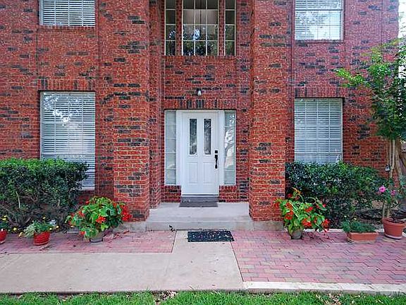 3rd image of 1006 Wren Ct