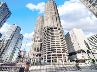 300 N State St APT 2126, Chicago, IL 60654