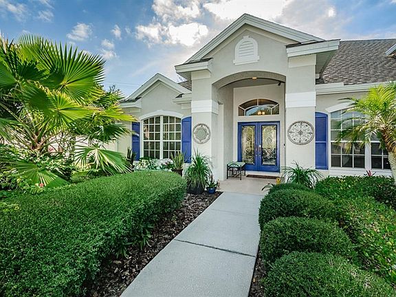 2nd image of 520 Lakewood Dr