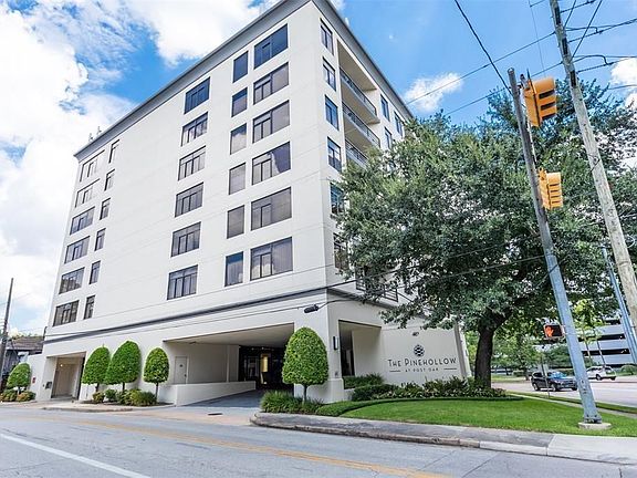 3rd image of 4950 Woodway Dr Unit 302