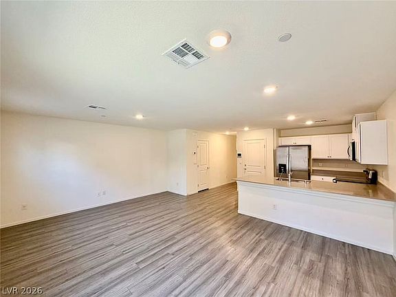 3rd image of 4495 Honey Hills Ave