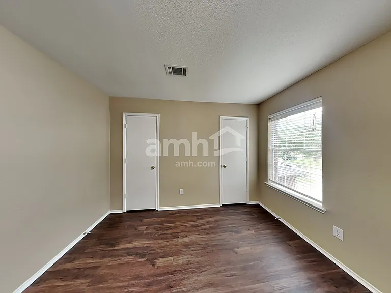 9618 Lasbury Dr — Photo 18
