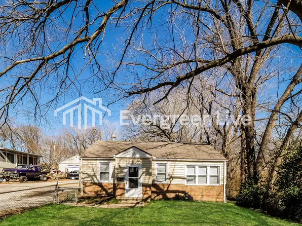 5302 NE 49th St, Kansas City, MO 64119
