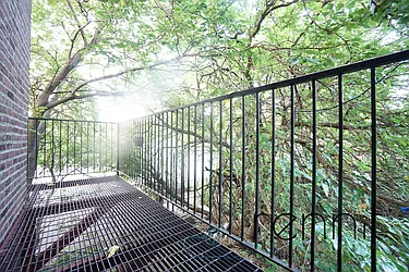 Rented by Rennit Inc.