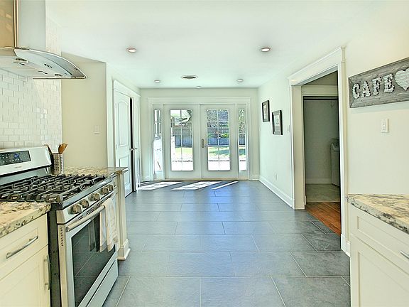 5th image of 6123 Reamer St