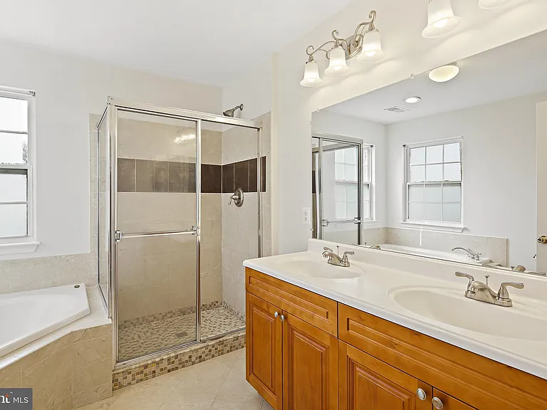 9939 Fragrant Lilies Way — Photo 32