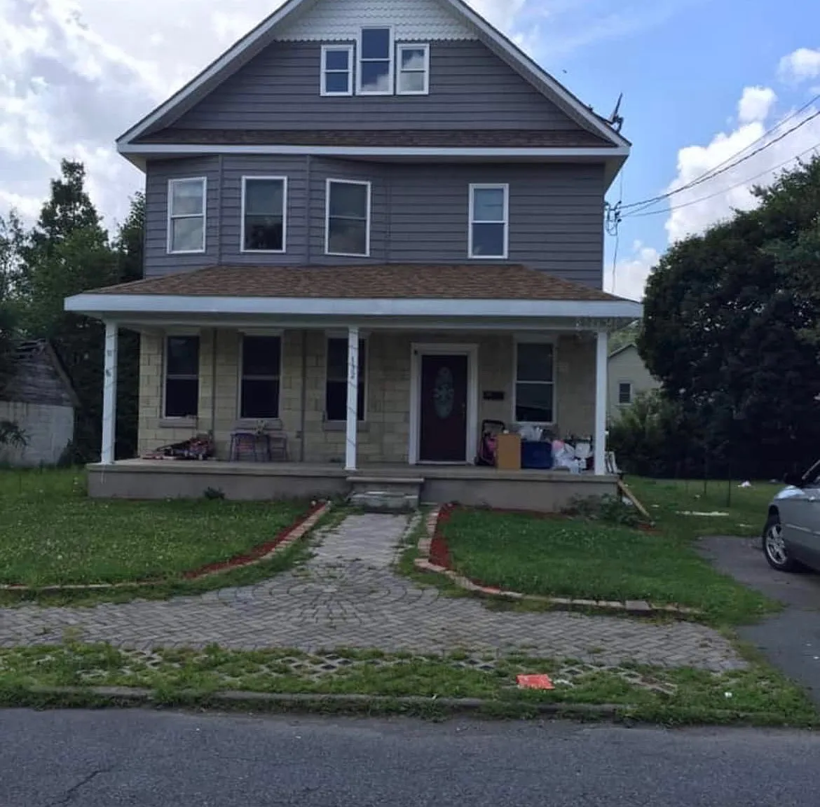6 bed, $2,000 — Photo 1