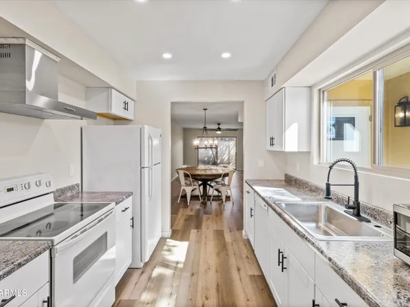 13813 N 30TH Lane, Phoenix, AZ 85053