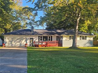 901 Columbia Dr, Amherst, OH 44001