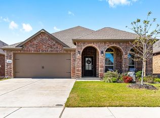 3219 Brady Starr Dr, Aubrey, TX 76227