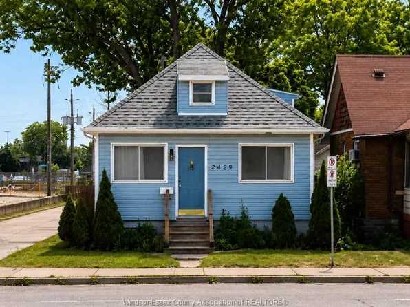 2429 Howard Ave, Windsor, ON N8X 3V5