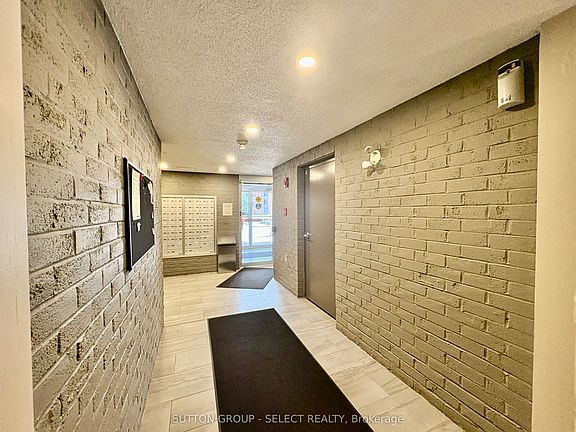 3rd image of 148 Conway Dr Unit 125