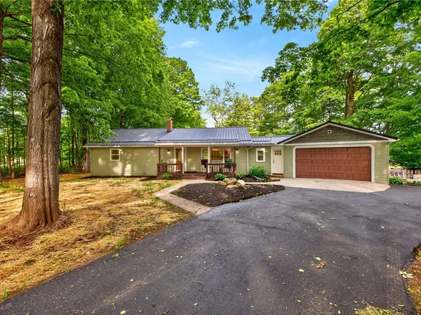 5848 Lanson Rd, Ontario, NY 14519